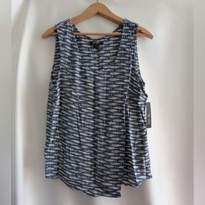 Nic+Zoe Blue Fish Print Sleeveless Pullover Top - L